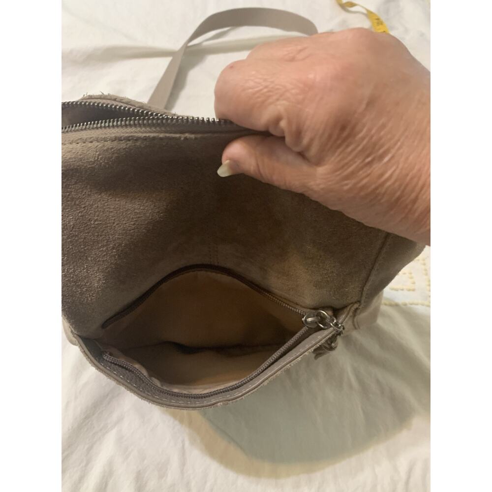 The Sak Lucia Crossbody Mushroom Suede, Adjustable strap, lots of pockets - Picture 5 of 13